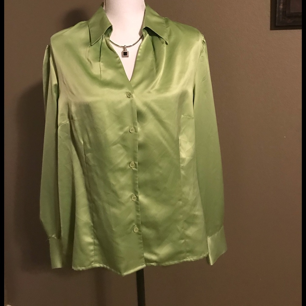 East 5th button down dress shirt
